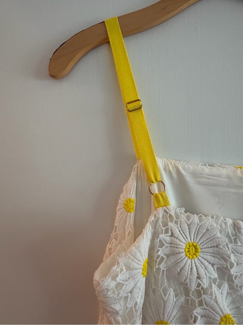 NWOT, Boston Proper, Size 8, Daisy Lace Maxi Dress in White & Yellow - Picture 15 of 16